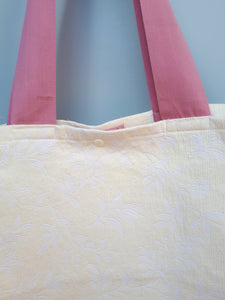 Bolso shopper tote bag de tejido jacquard con estampado flores beige