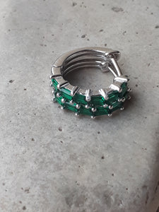 Aros de plata con baguettes verde esmeralda