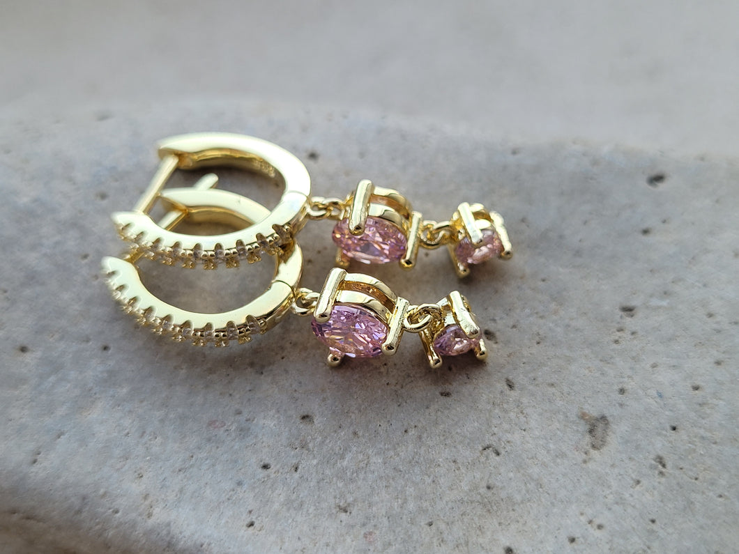 Pendientes aros de plata bañada en oro con  zirconitas rosa