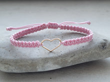 Cargar imagen en el visor de la galería, Pulsera corazón plata bañada en oro cordón rosa
